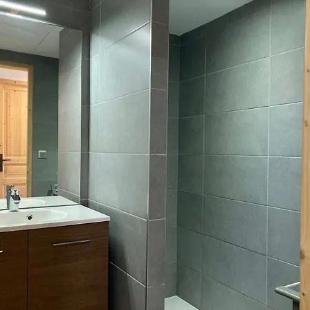 Lumineux 3 Pieces, 6 Pers, 250m Des Pistes, Animaux Admis - Fr-1-811-4